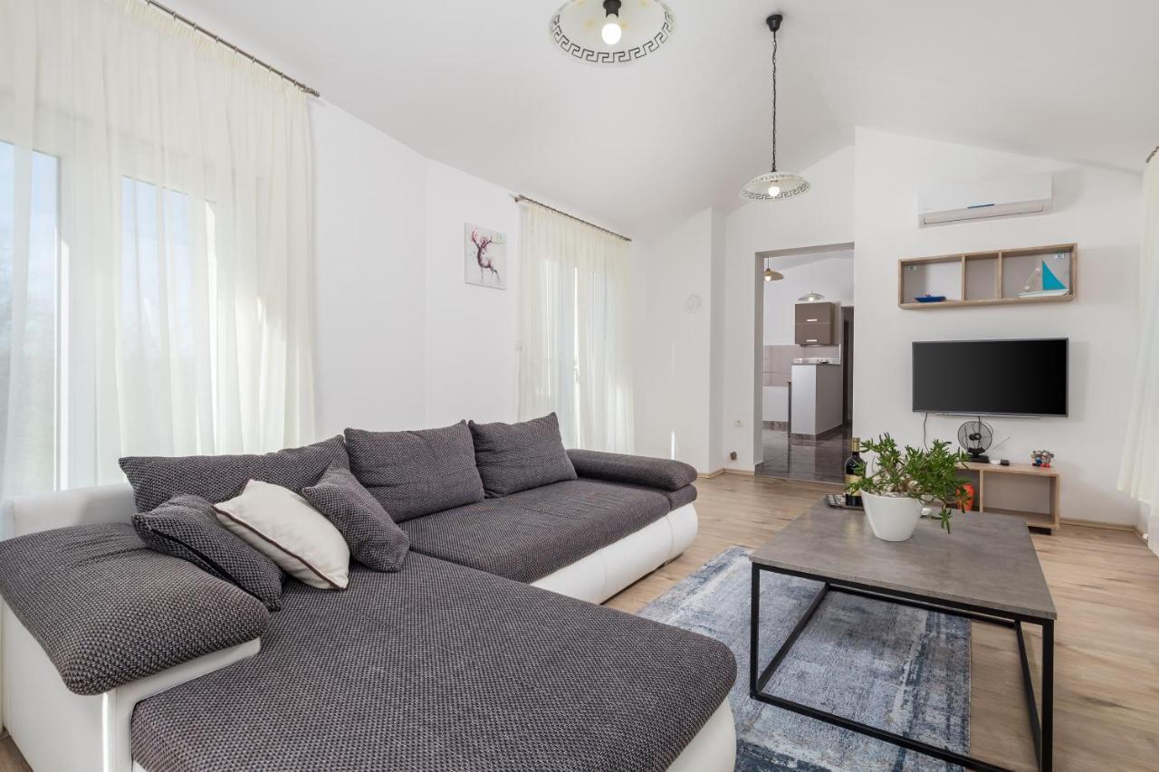 Apartment Dani-E.L. Kastav Esterno foto